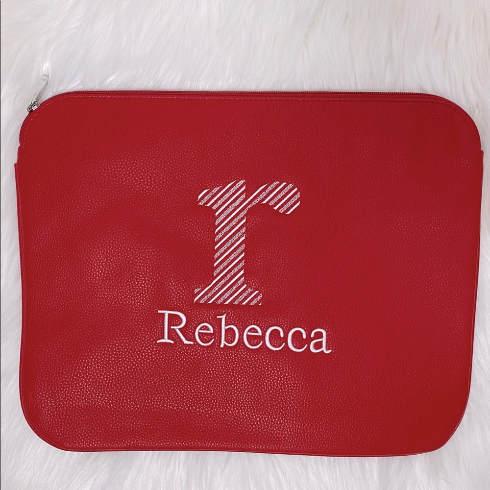 Jewell by Thirty-One Savvy Sleeve Very Cherry Pebble